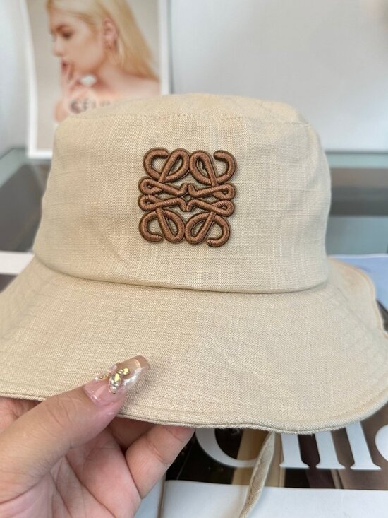 Loewe Beige Linen Anagram Embroidered Bucket Hat Adjustable Drawstring Wide Brim main image 4